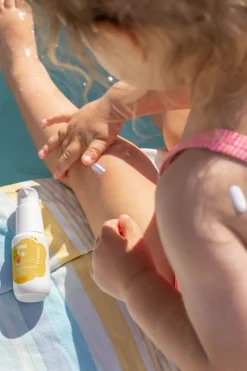 Freshly Cosmetics Protector solar mineral SPF 50+ estampado New