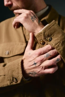 OOTO Sobrecamisa de pana Beige New