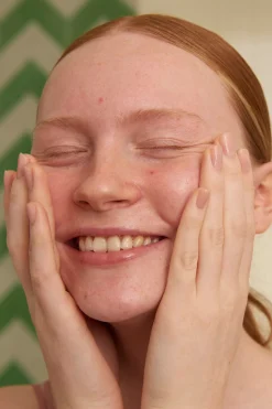 The Body Shop Solución Diaria Antiimperfecciones Árbol de Té 50ml Multicolor Clearance