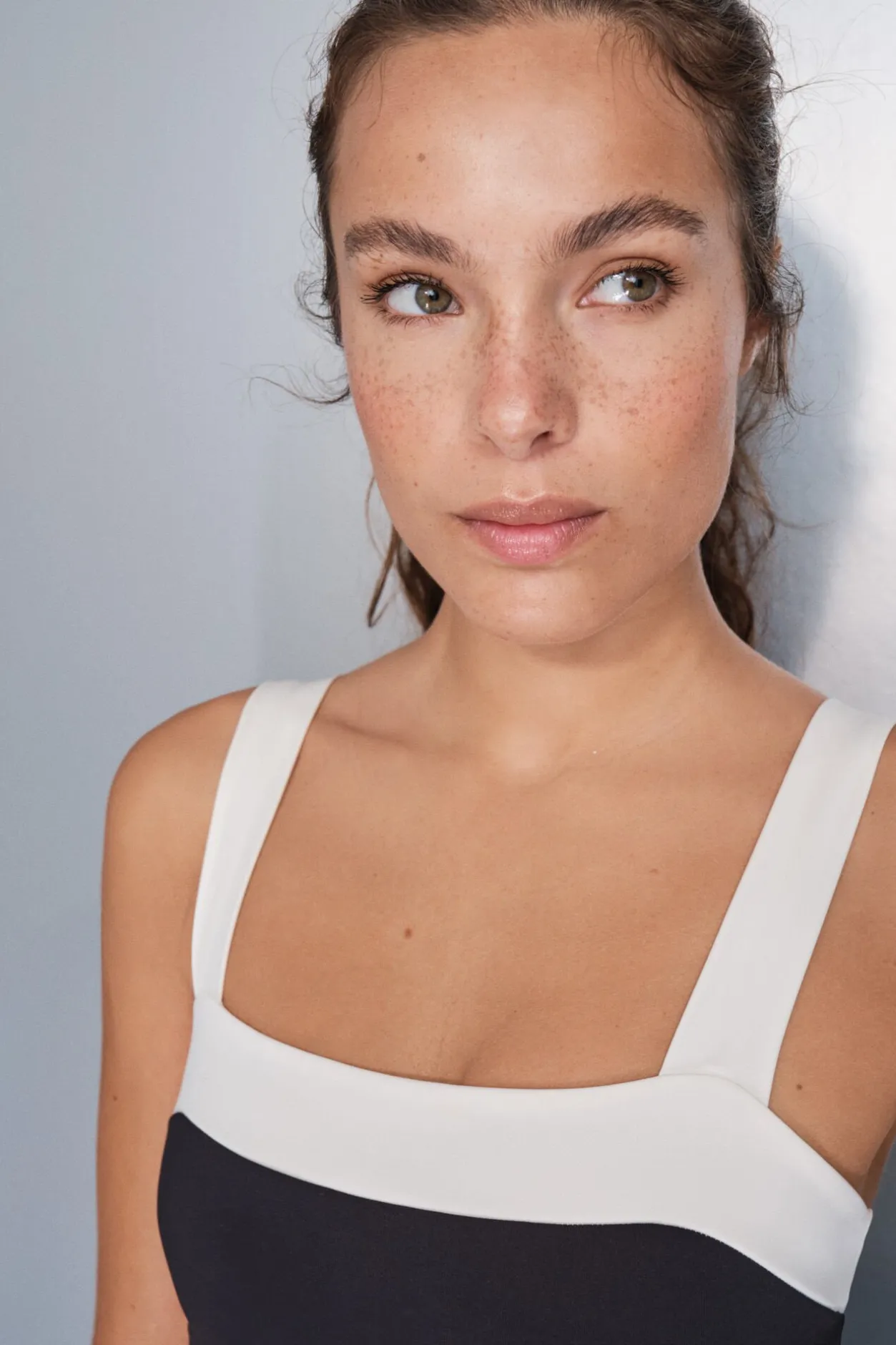 Dash and Stars Sujetador deportivo 4D Stretch bandeau blanco y negro Outlet