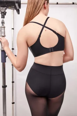 Gisela Sujetador push up escote extremo negro Discount