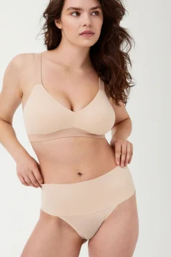 Spanx Tanga moldeador invisible café au lait nude Sale