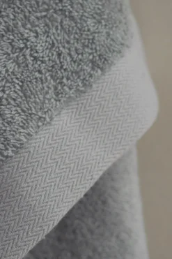 Bassols Toalla baño wonder 550g rizo americano 150x100 Gris Outlet