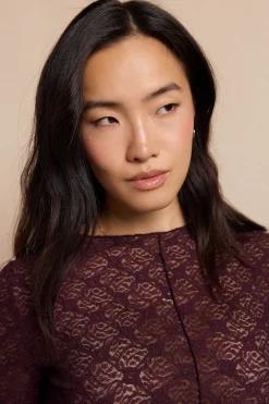 Slowlove Top encaje asimétrico Vino Hot