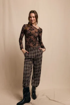 Slowlove Top escote asimétrico Marr&oacute;n oscuro Discount