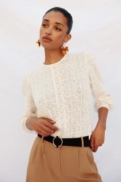 Cortefiel Top rústico puntillas Marfil