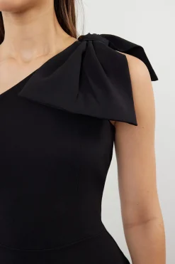 Trendyol Vestido ajustado de un solo hombro negro Clearance