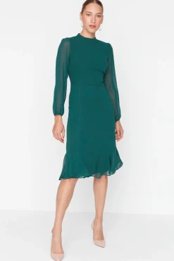Trendyol Vestido con cuello alto y forro verde