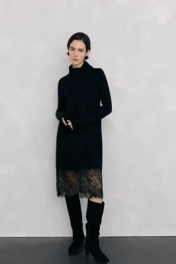 Pedro del Hierro Vestido de punto con detalle de encaje en bajo. Negro