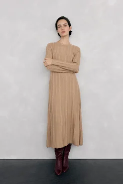 Pedro del Hierro Vestido de punto con ochos Beige Discount