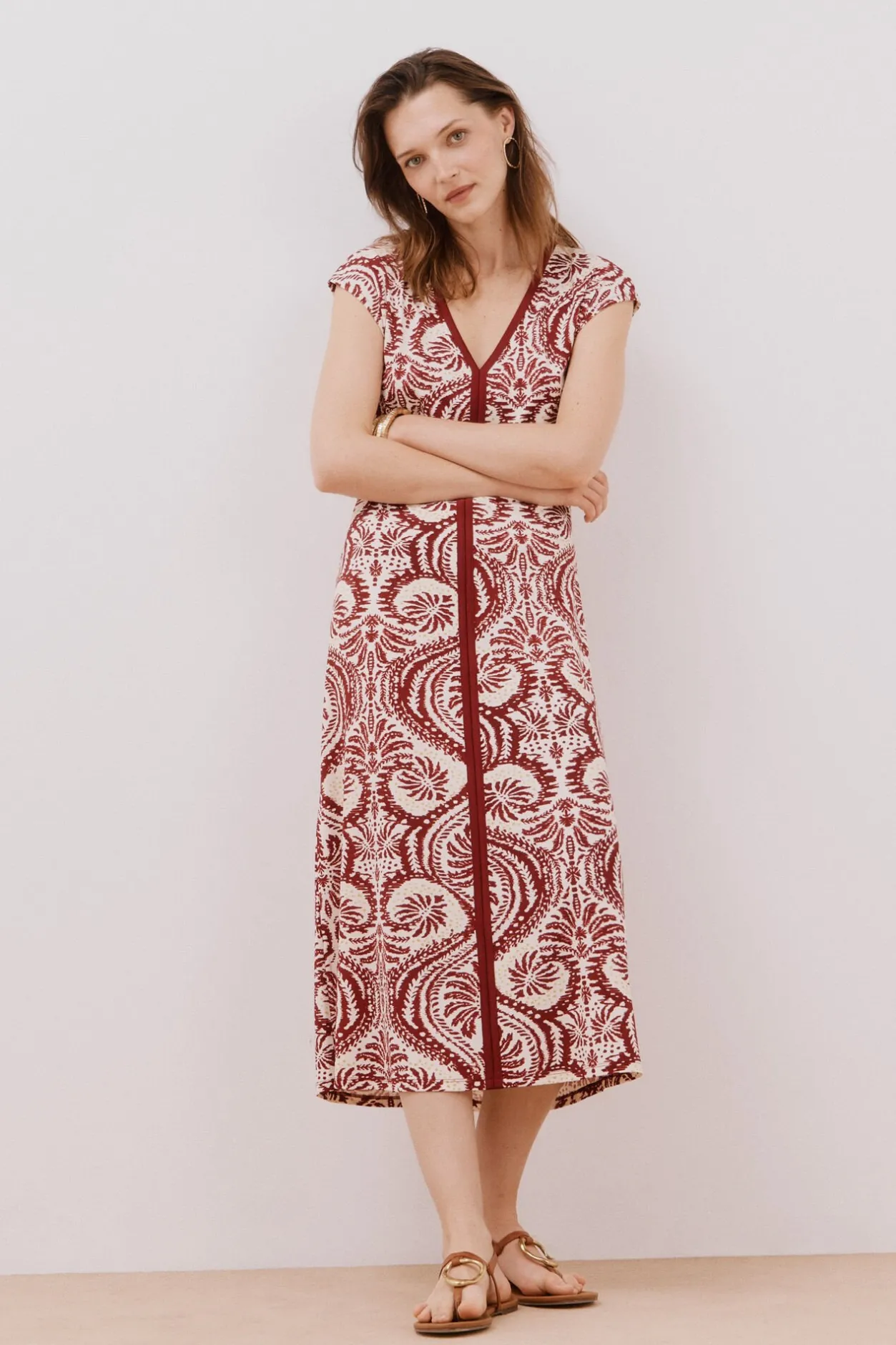 Cortefiel Vestido escote pico contraste Estampado granate Online