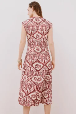 Cortefiel Vestido escote pico contraste Estampado granate Online