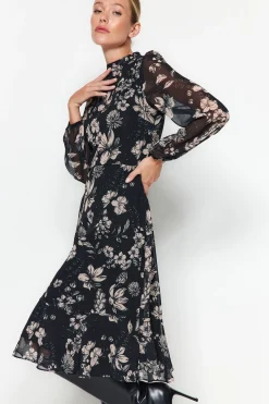 Trendyol Vestido midi chal negro