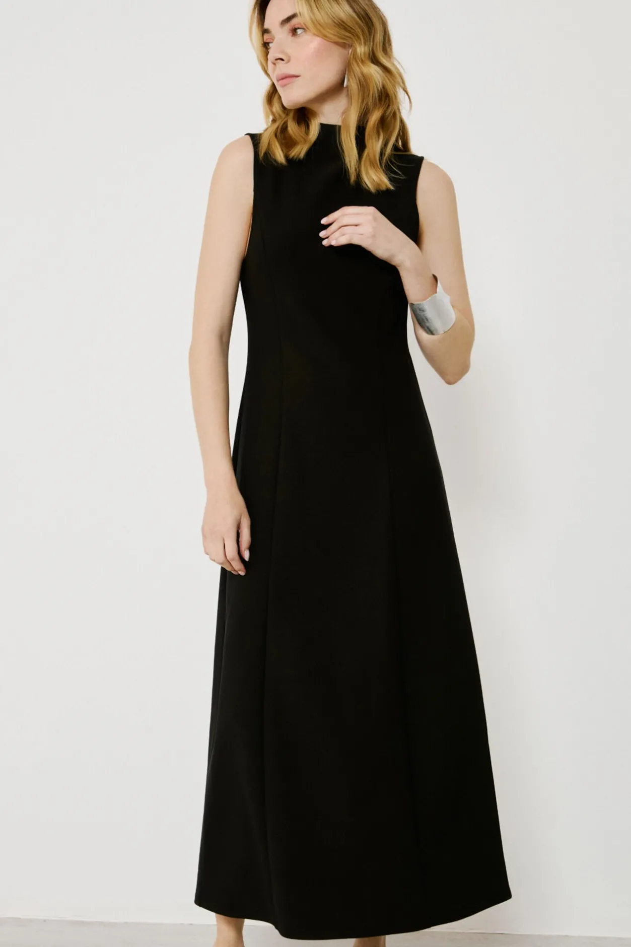 Vila Vestido midi sin mangas Negro New