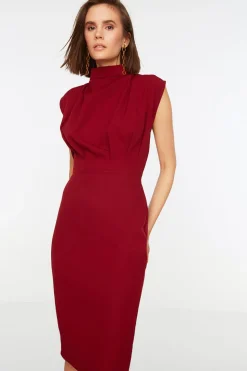 Trendyol Vestido tubo midi burdeos Hot